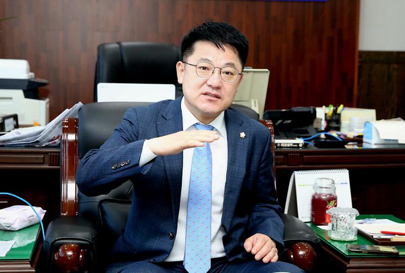 [인천투데이 인터뷰] “의정활동 전문성 강화 도모” 사진