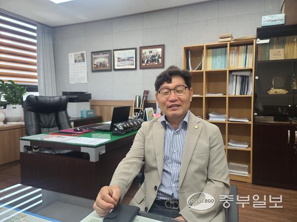 [중부일보 인터뷰] "쾌적한 서구 위해 봉사 전념" 사진
