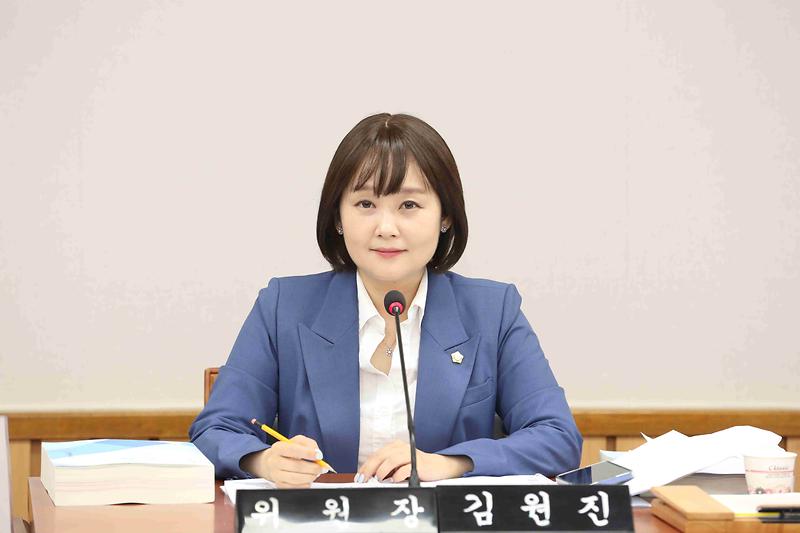 2025.06.17._제274회_제5차_기획행정위원회_(30).jpg 이미지