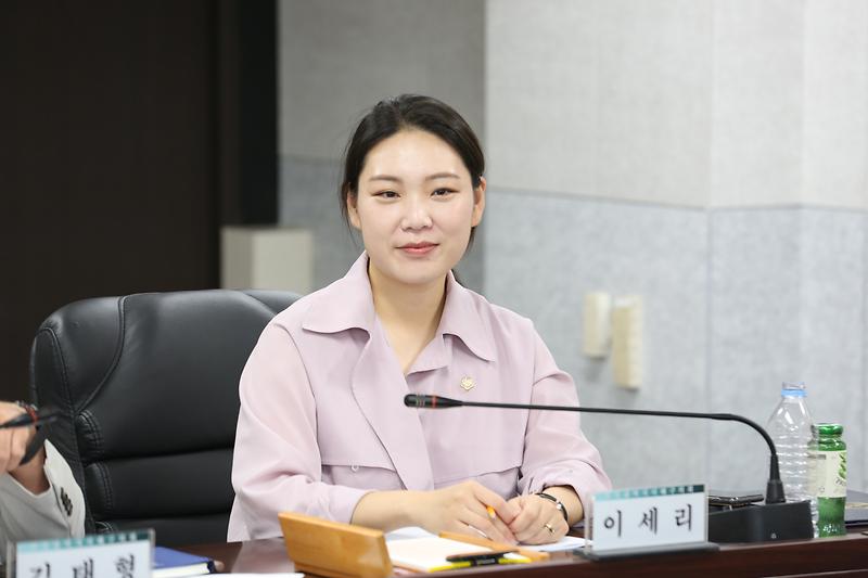 2026.08.24._서해구_주민자치회_조례_개정_관련_의견수렴_간담회_(27)-.jpg 이미지