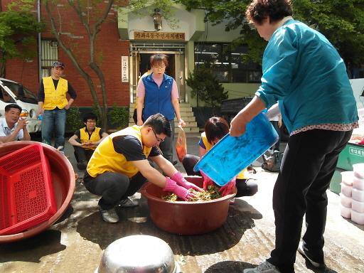 독거노인 밑반찬 만들기 사업 [2012.05.02] 사진