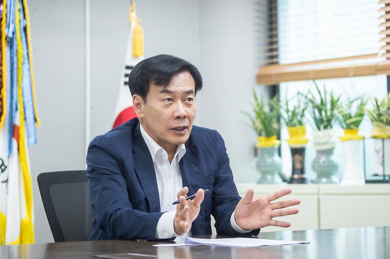 Young_1393.jpg 이미지