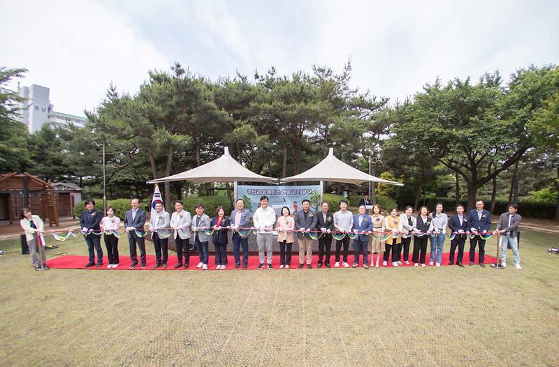 1서구,_주민과_함께하는_맨발걷기_행사_개최(2).jpg 이미지
