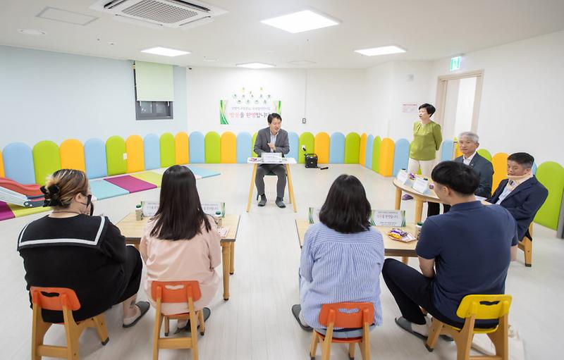 2인천_서구,_안심_보육환경_조성을_위한_강범석_서구청장,_신규_개원_국공립어린이집_현장_방문_진행(1).jpg 이미지
