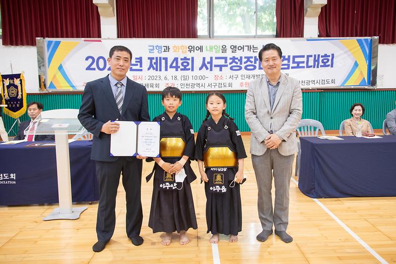 Young-8496.jpg 이미지