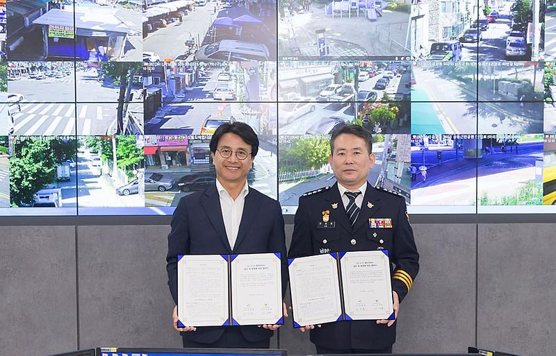 2서구,_서부경찰서와_CCTV통합관제센터_업무_협약으로_주민_안전_확대_(3).jpg 이미지