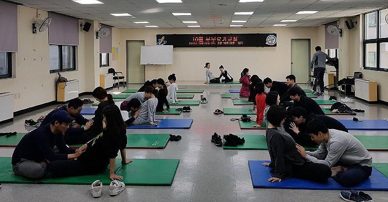 5서구보건소,_임신·출산을_위한_‘부부요가교실’.jpg 이미지