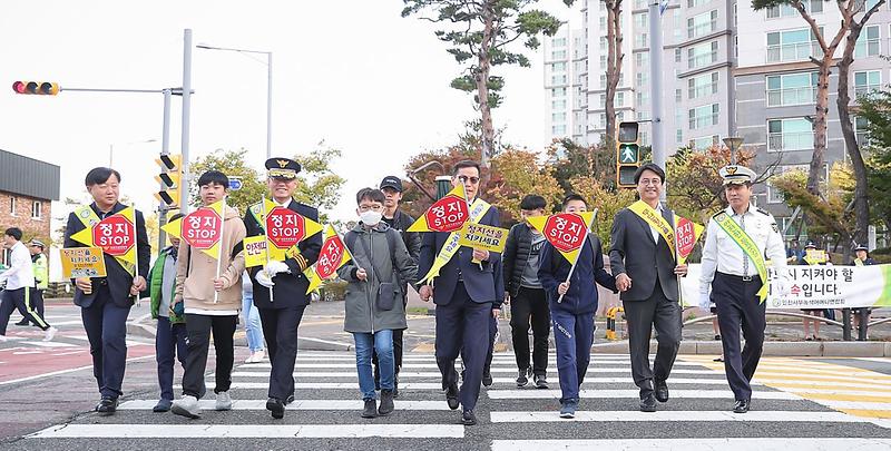 2서구,_‘아이들이_안전한_등굣길_만들기’_올인_(1).jpg 이미지
