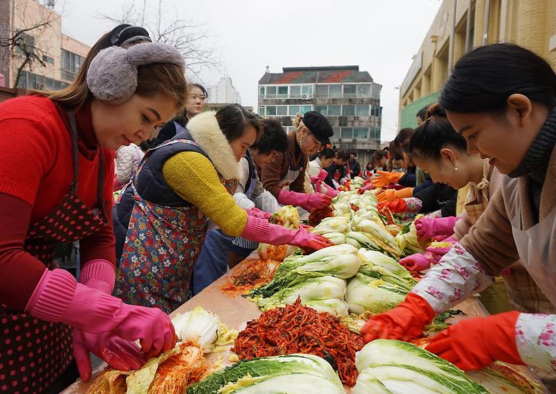 4서구,_결혼이민자_정착위한_김장_나눔_대축제_개최.jpg 이미지