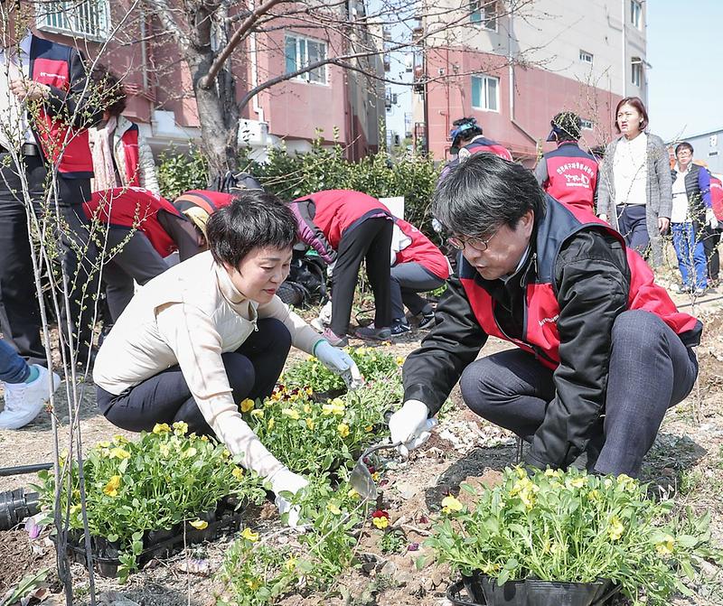 5서구,_공촌천_꽃길_조성_사업_전개_(2).jpg 이미지