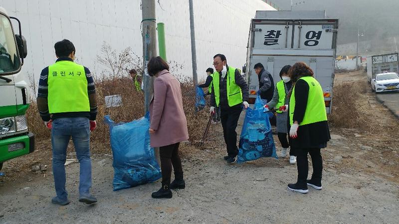 8가정2동,_새봄맞이_대청결_운동_및_불법_광고물_정비.jpg 이미지