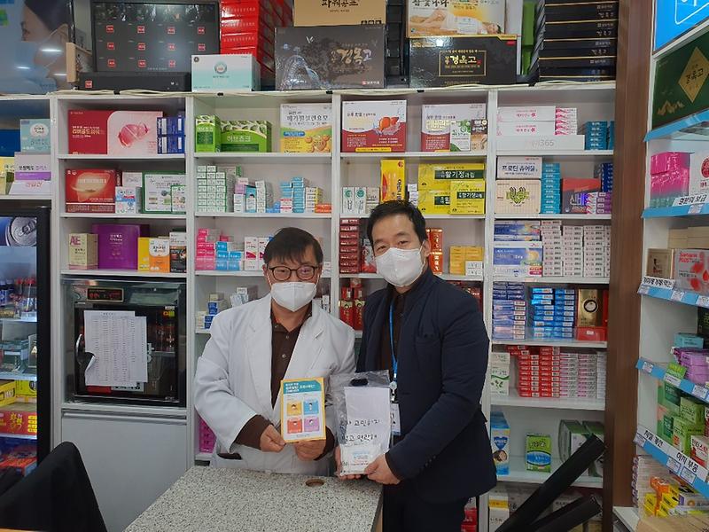 4서구_약사회,_청소년상담복지센터_알리기에_힘_보태_.jpg 이미지