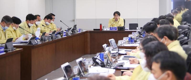 서구,_‘코로나19_심각단계’_대응체계로_전면_개편...유입_차단_‘사활’2.jpg 이미지
