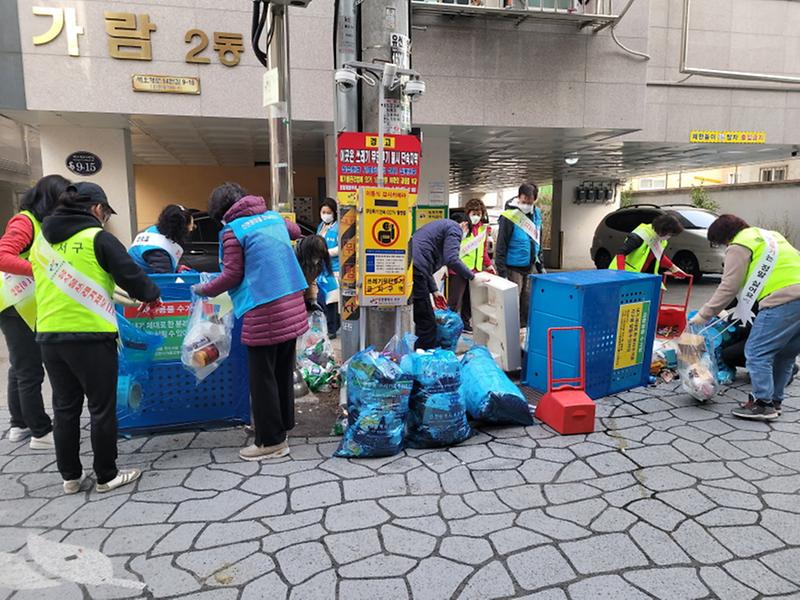 5쾌적하고_깨끗한_마을_우리_손으로!_신현원창동_‘클린_에너자이저’_발대___(2).jpg 이미지