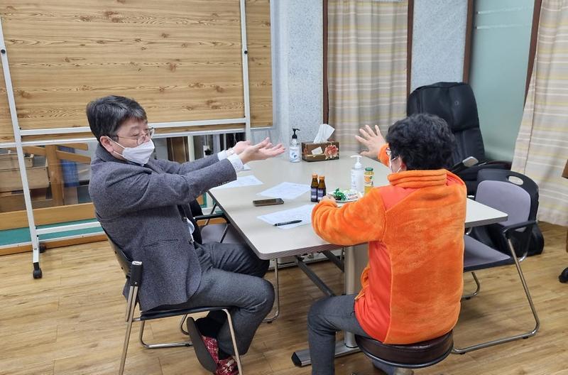 6서구,_장애인_대상_11_재활의학과_자문의_진료_운영__(1).jpg 이미지