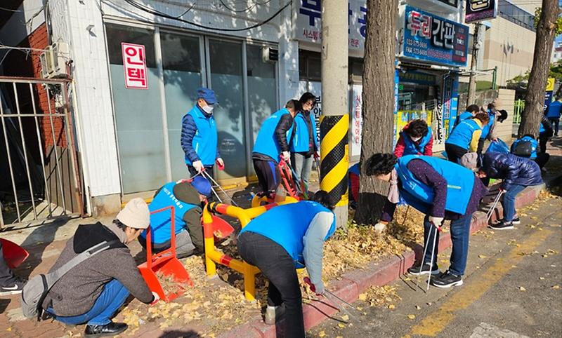 7인천_서구_석남2동_통장자율회,_클린업데이_실시(2).jpg 이미지