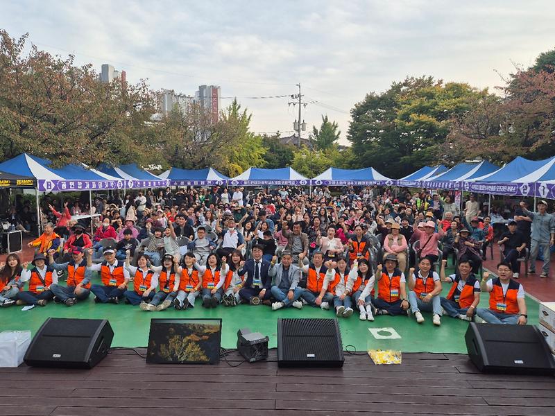 16._가좌4동_주민자치회,_제7회_가좌4동_주민총회_및_제11회_가재울_한마음_축제_개최1.jpg 이미지