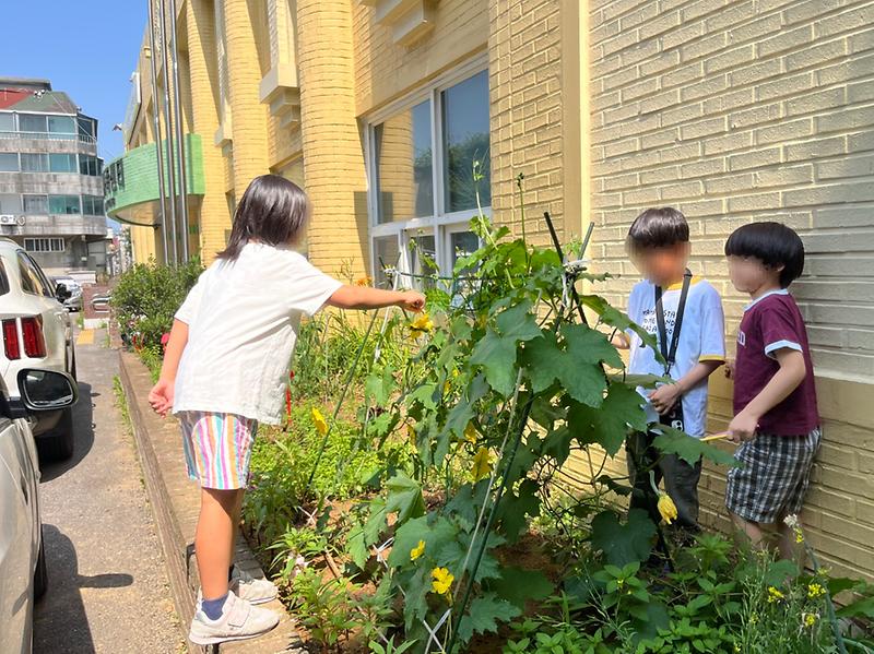 7._서해구가족센터,_이중언어_학습지원_4개_언어교실_운영.jpg 이미지